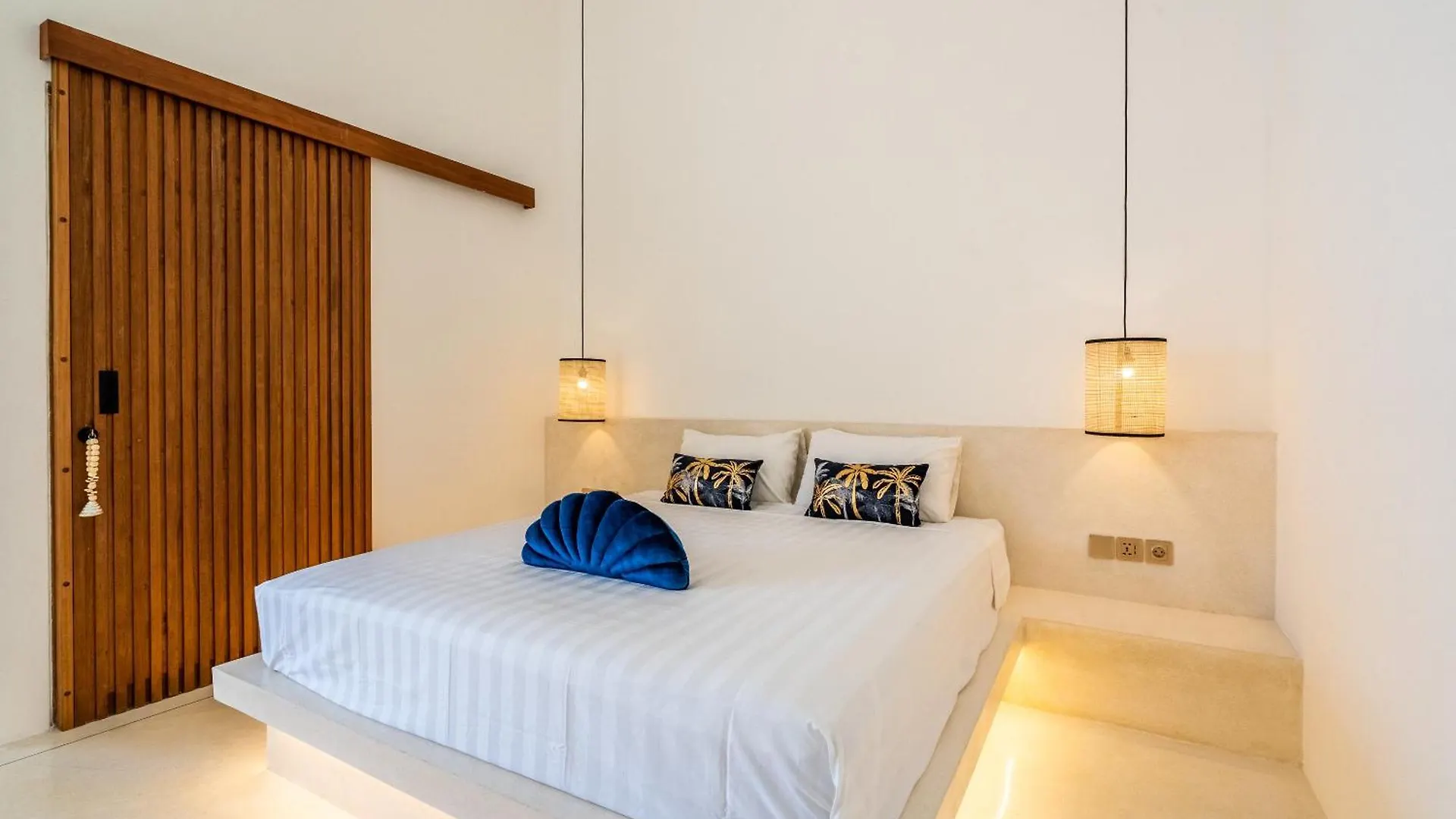 Villas Yuzu Complex Улувату 0*,