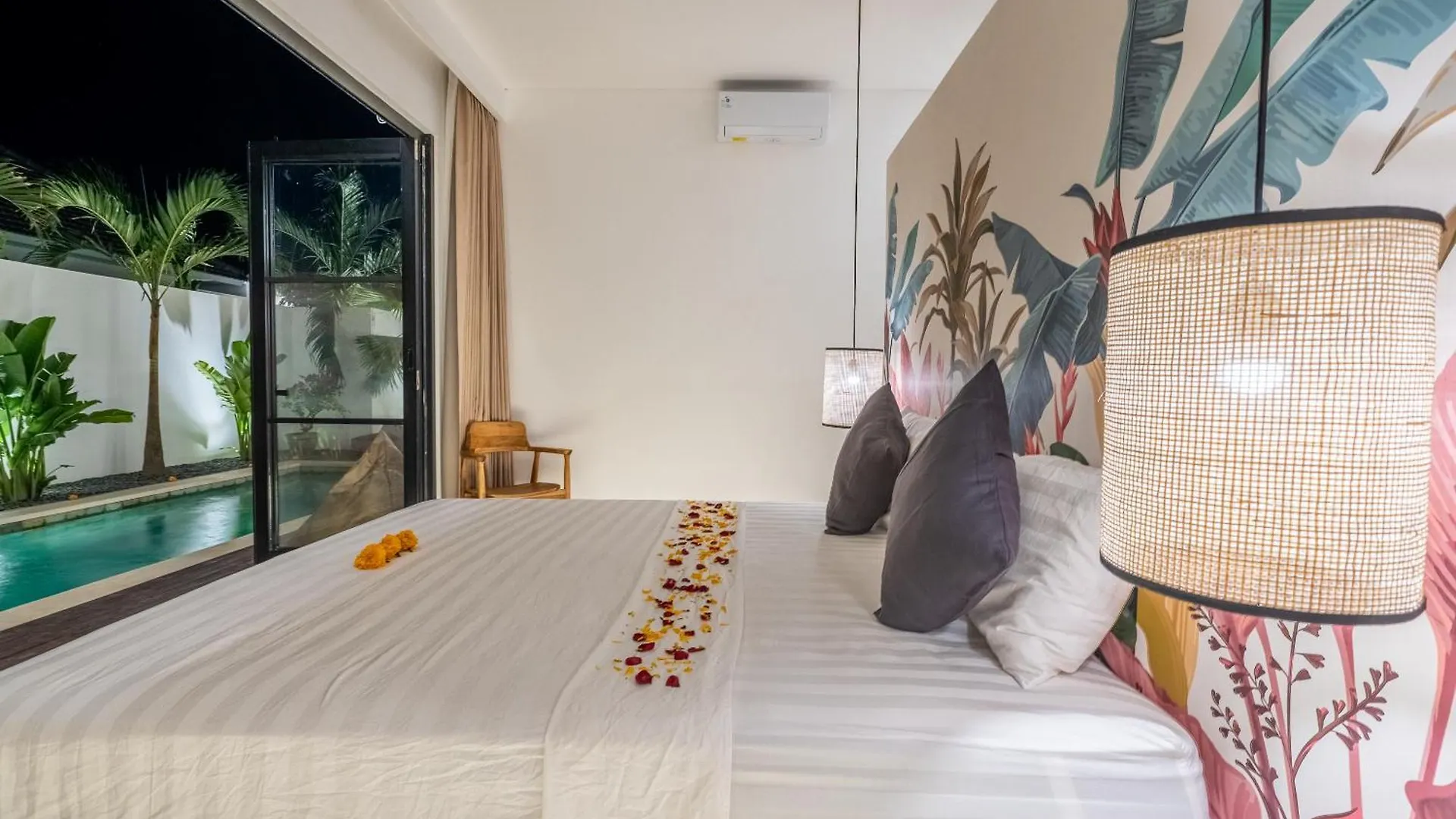 Villas Yuzu Complex Улувату 0*,